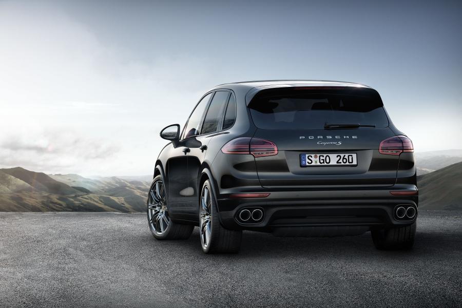  Porsche Cayenne S Platinum Edition 2017 года  (фото 2 из 3)